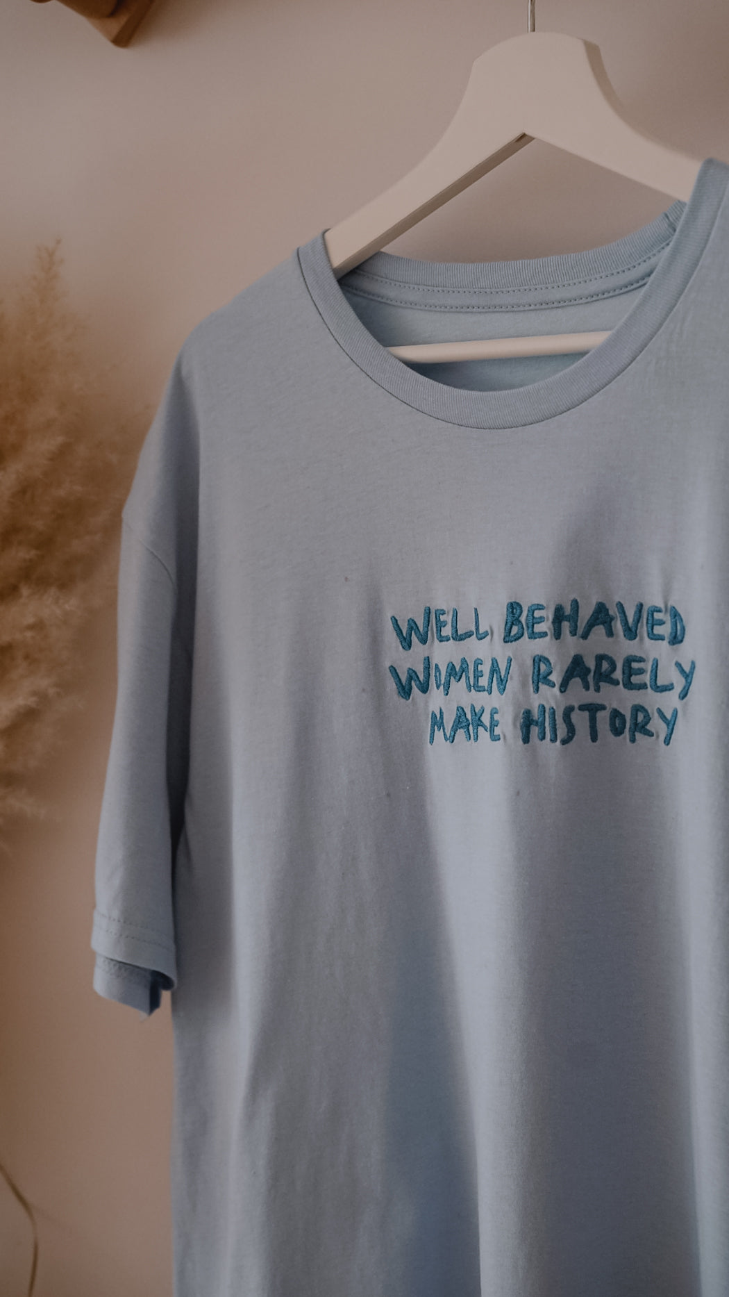 Well behaved | t-shirt