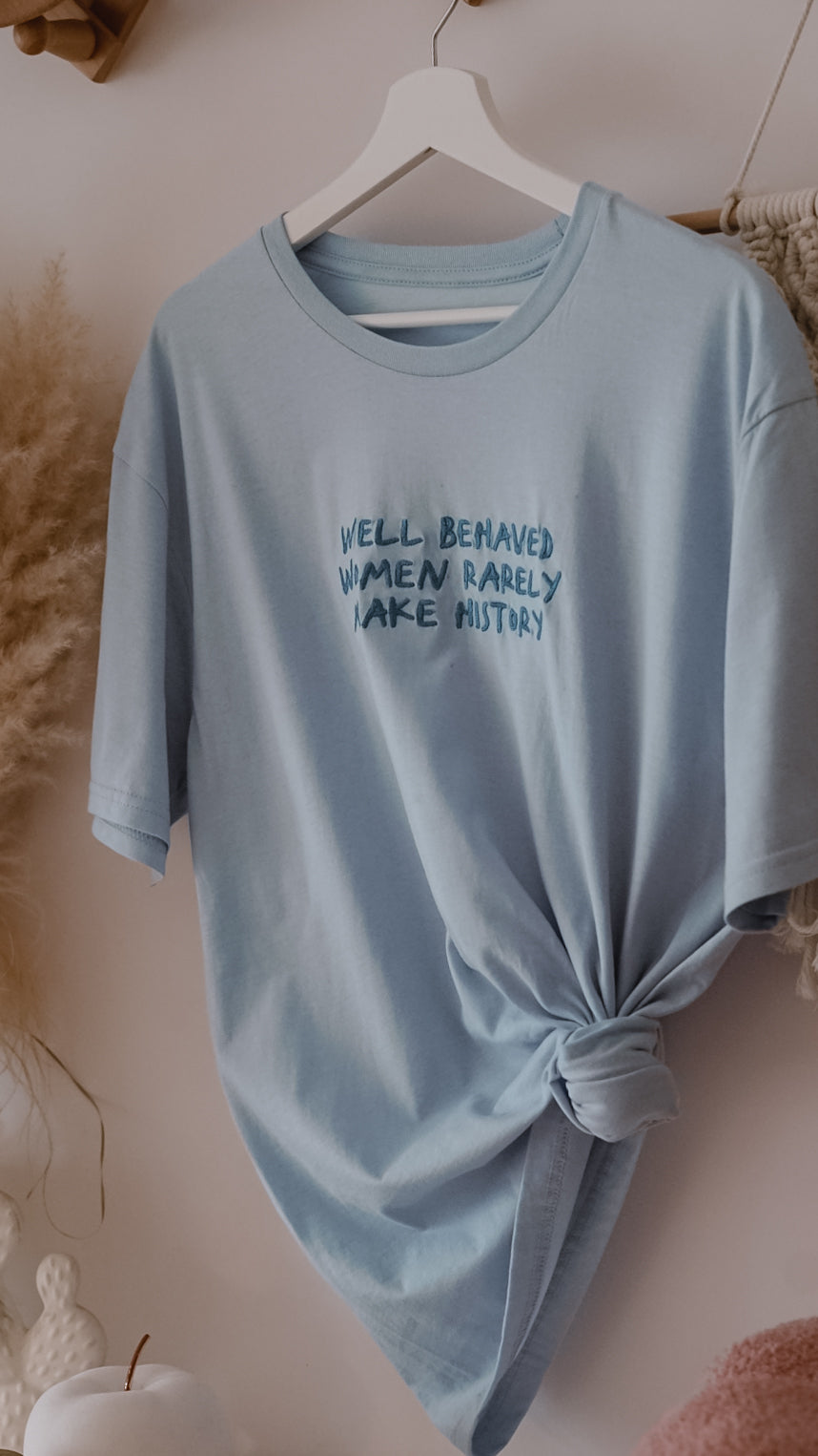 Well behaved | t-shirt