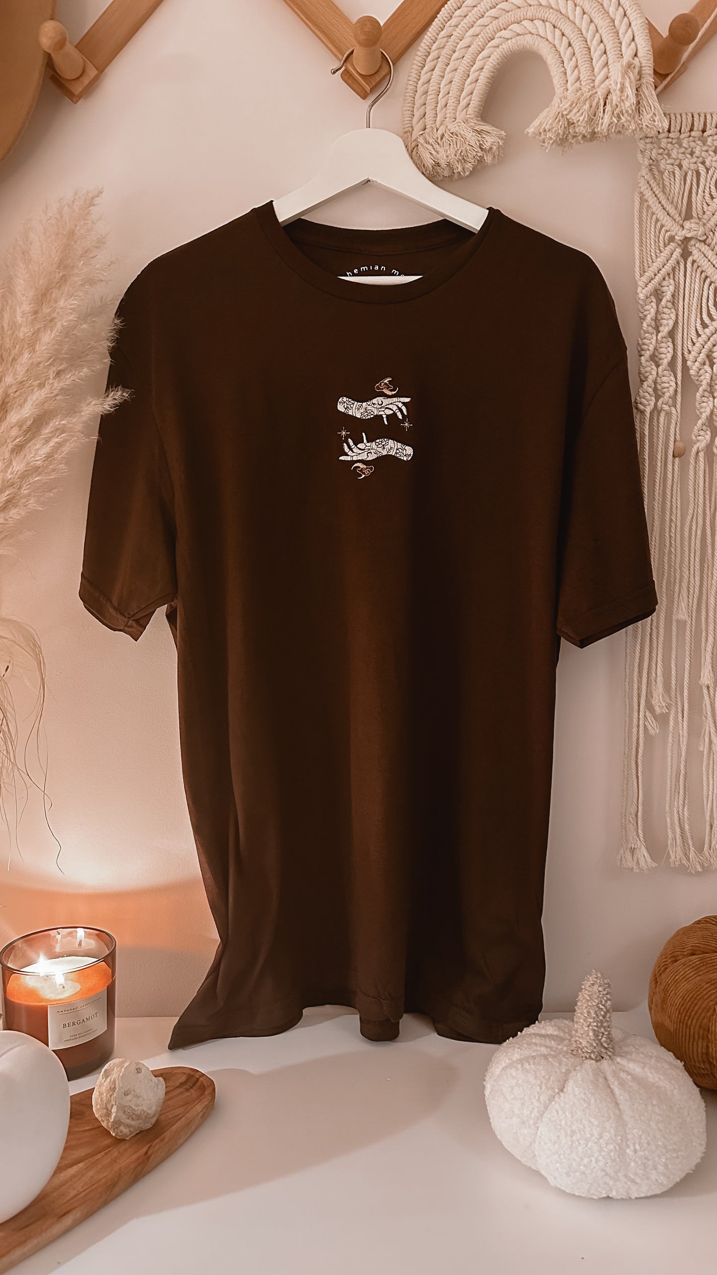 Mystic hands | t-shirt haft