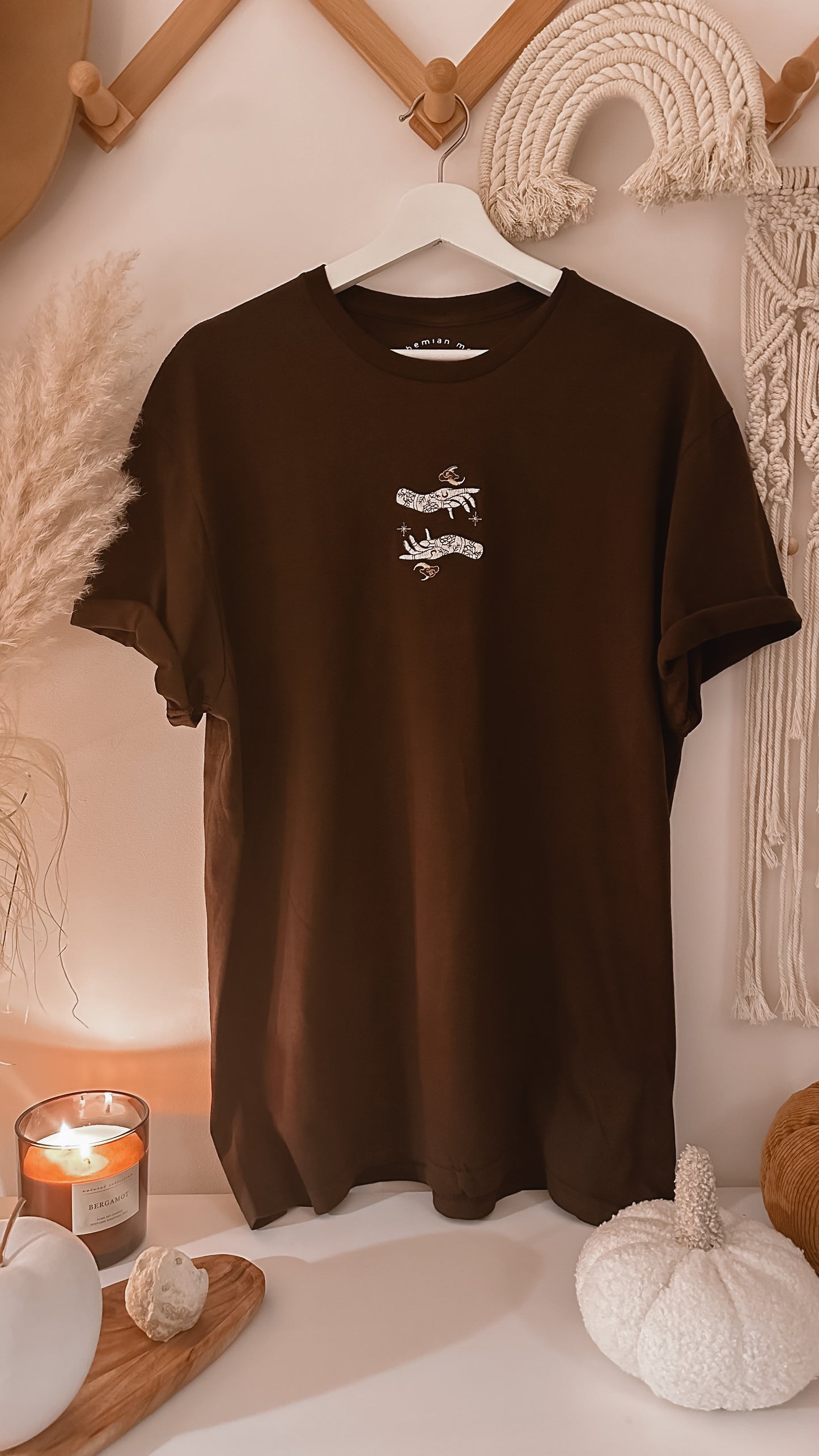 Mystic hands | t-shirt haft