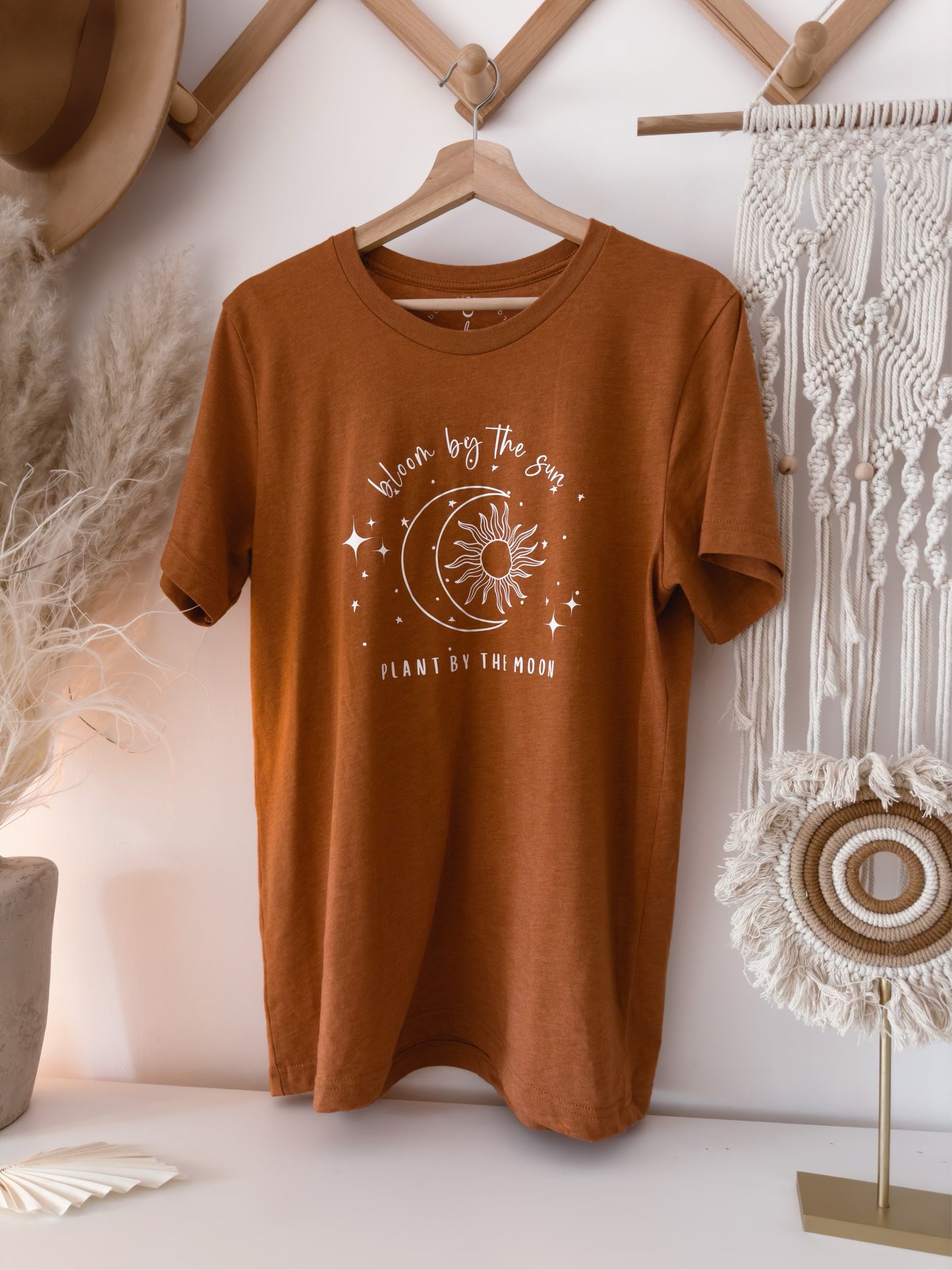 Plant by the Moon | t-shirt