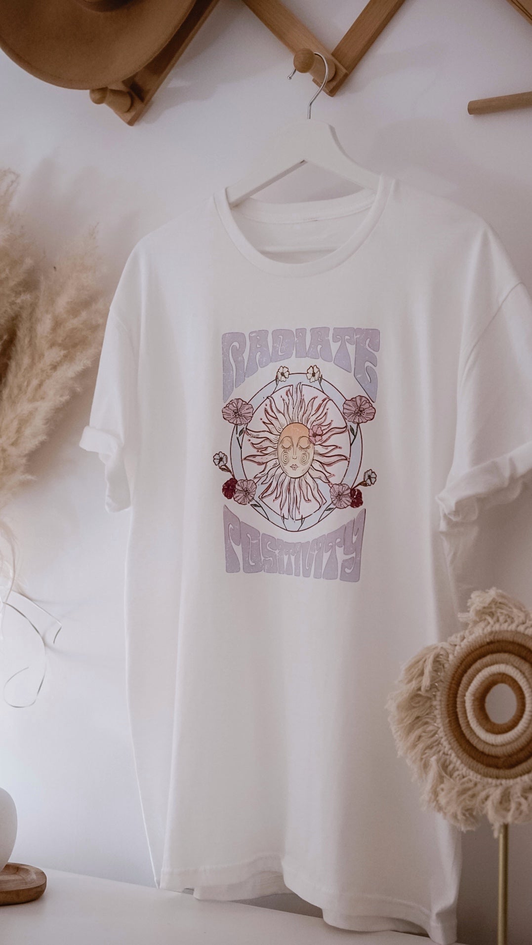 Radiate positivity | t-shirt