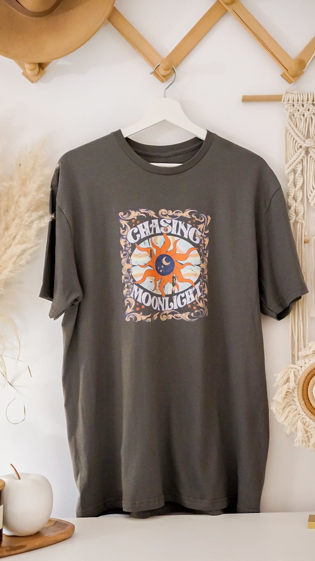 Chasing Moonlight | t-shirt