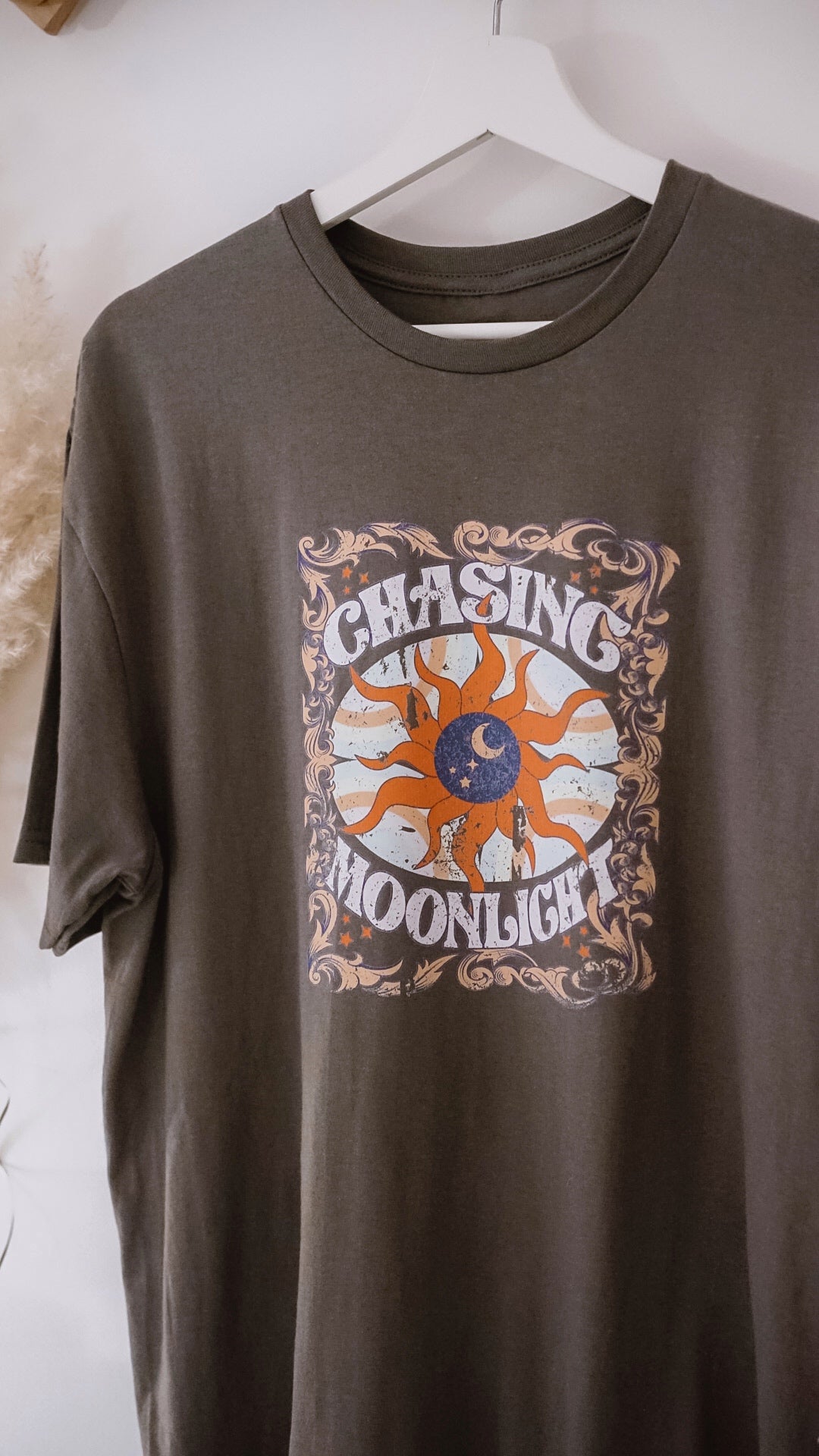 Chasing Moonlight | t-shirt