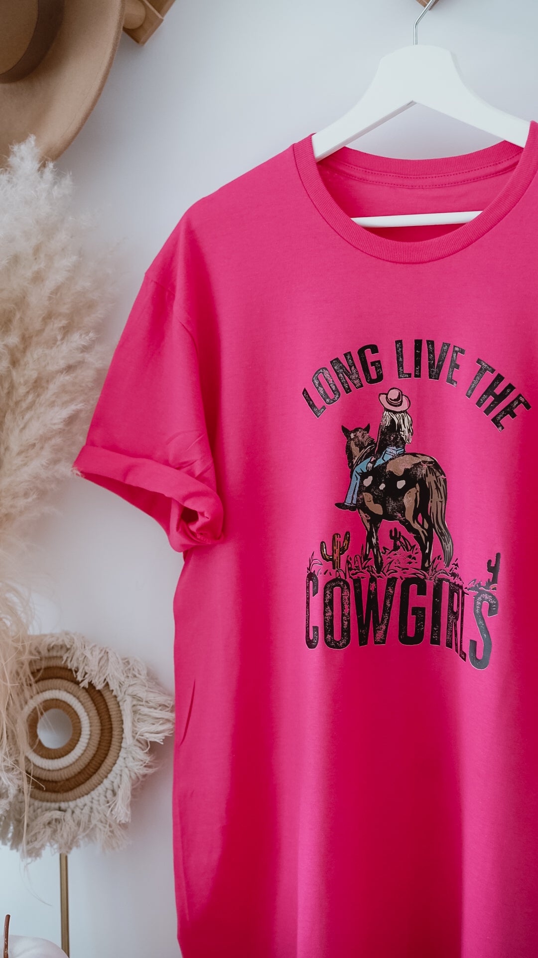 Cowgirls | t-shirt
