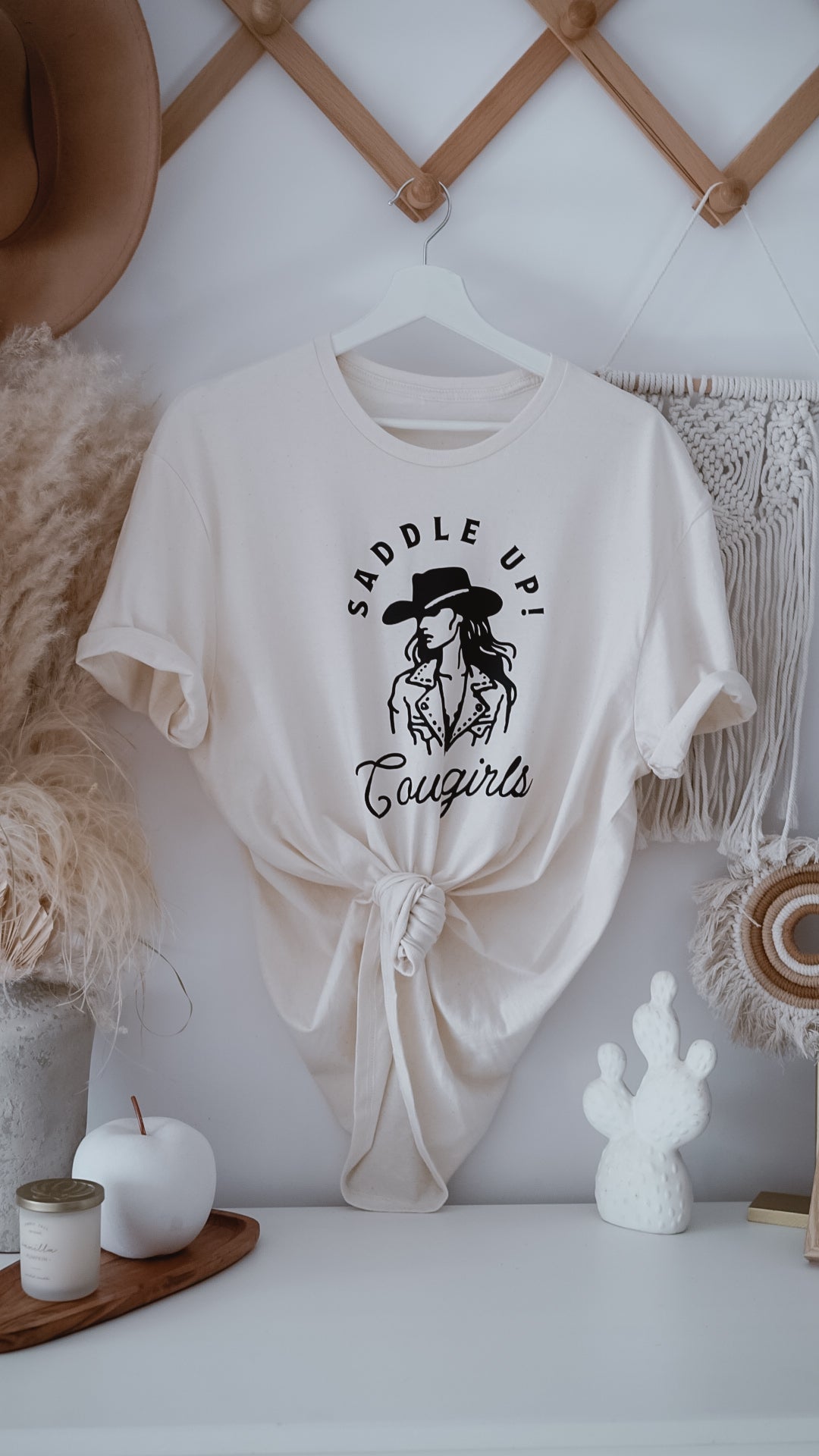 Saddle up! | t-shirt
