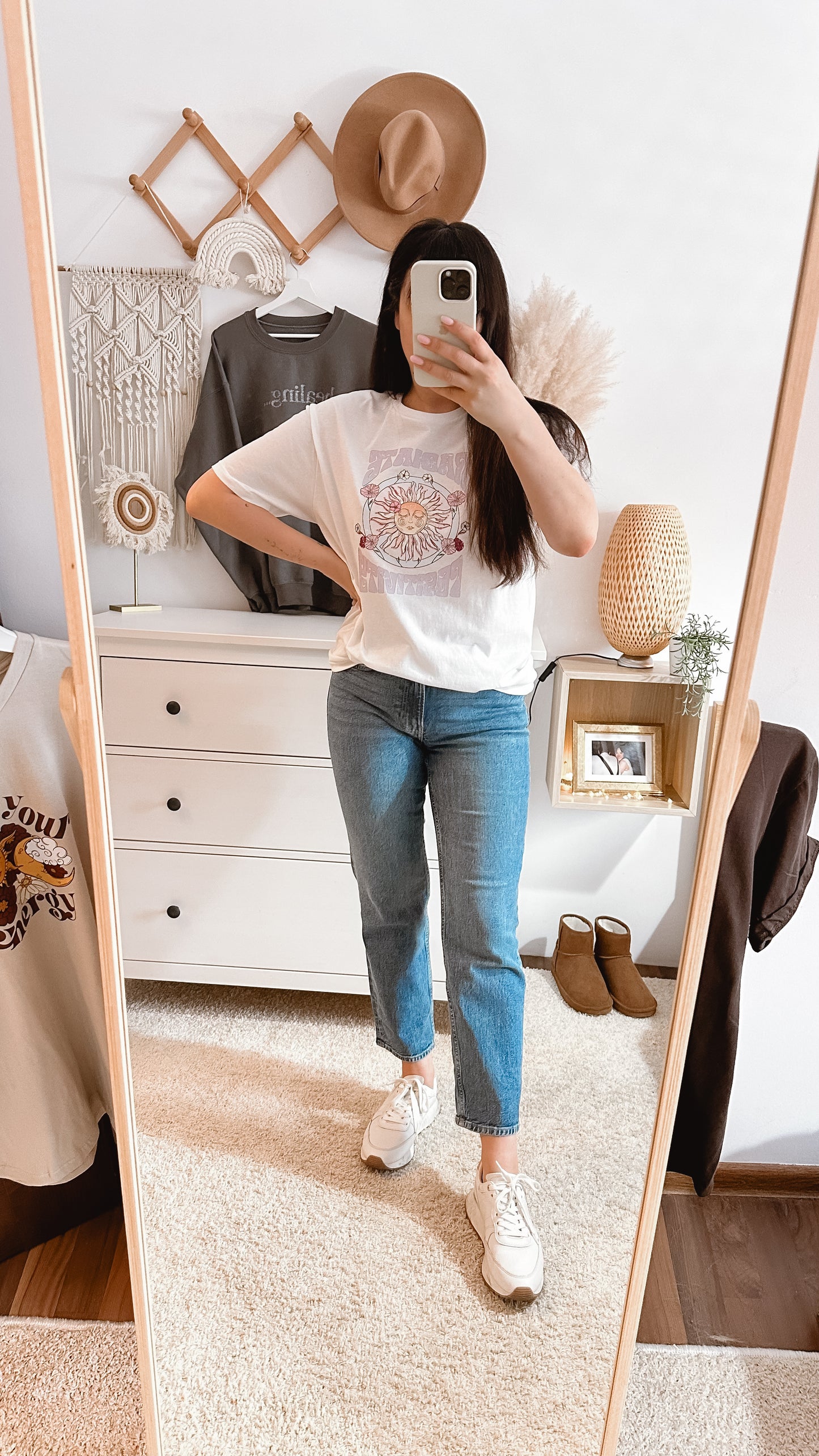 Radiate positivity | t-shirt