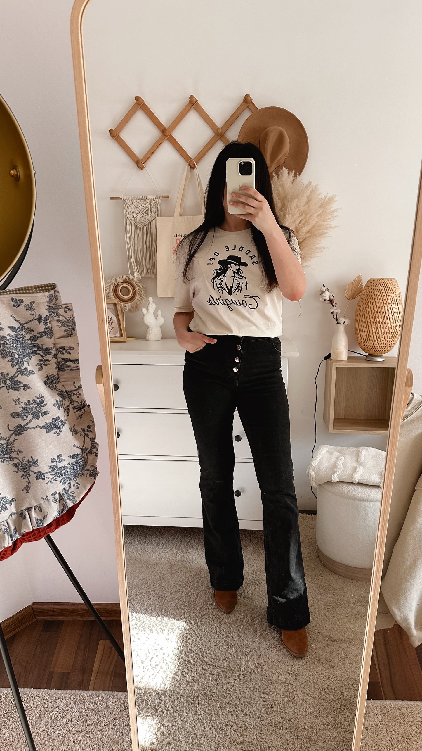Saddle up! | t-shirt