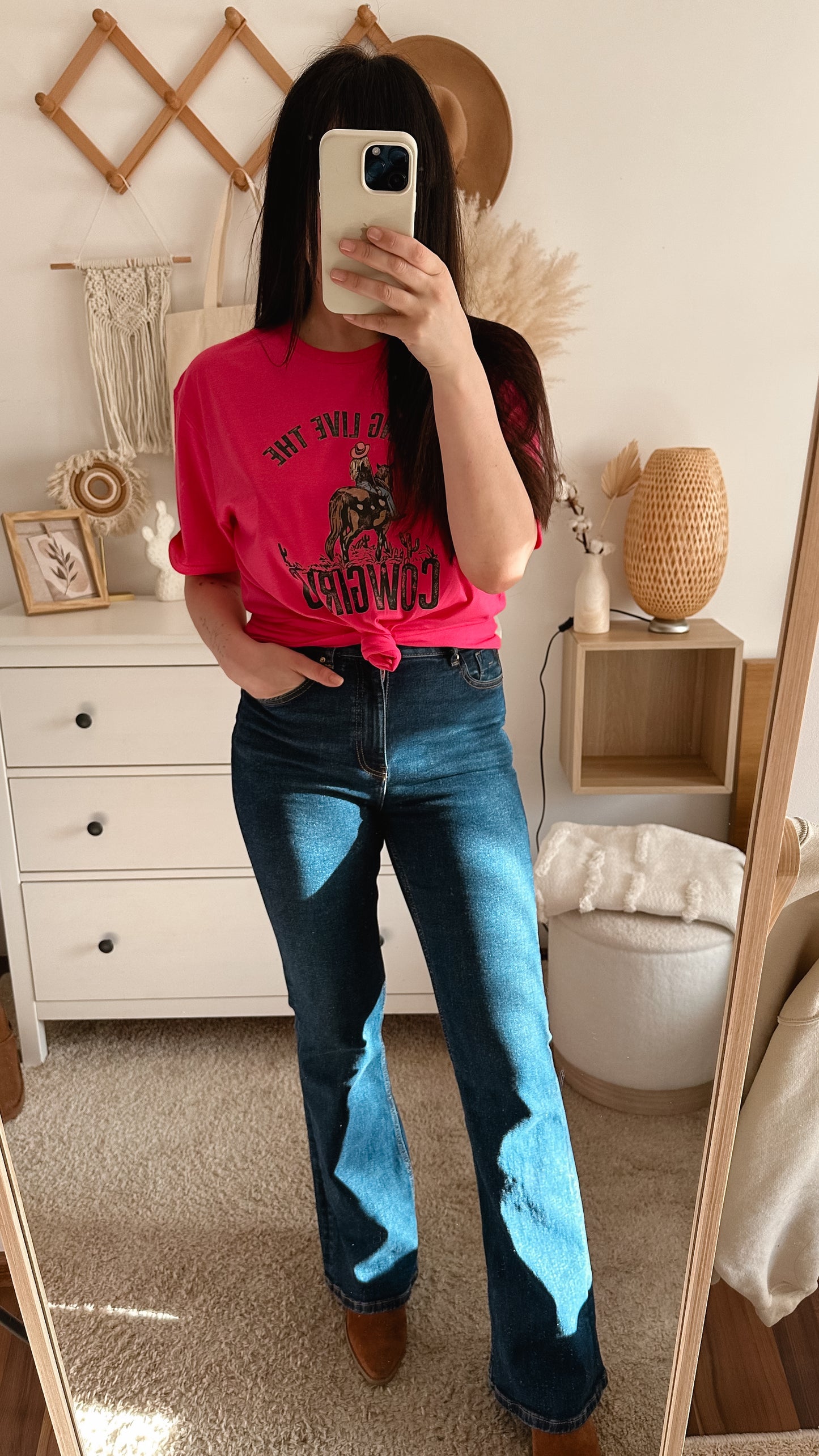 Cowgirls | t-shirt